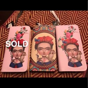 ANIMATED FRIDA KHALO WRISTLET WALLETS!